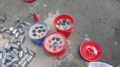 আ.লীগ নেতার বোনের বাড়িতে ৩ বালতি ককটেল