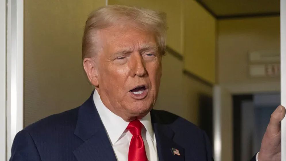 এবার নাইজেরিয়ায় সামরিক অভিযানের হুমকি ট্রাম্পের