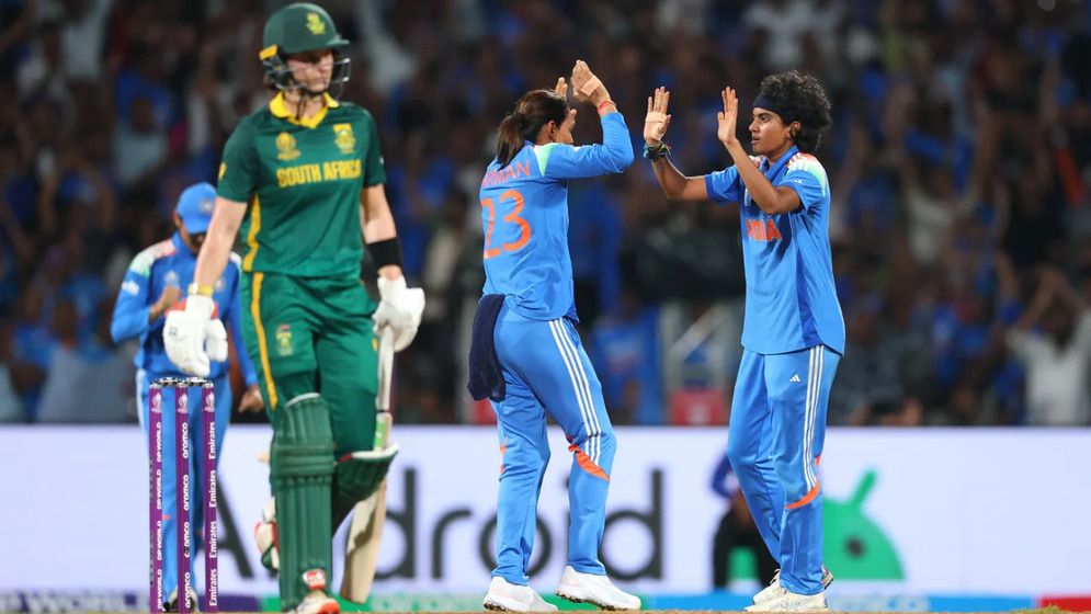 নিস্তব্ধ করা যায়নি লাখো দর্শকদের, এবার শিরোপা ভারতের