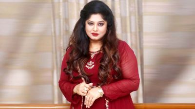 আজ প্রিয়দর্শিনী মৌসুমীর জন্মদিন, যা বললেন ওমর সানী