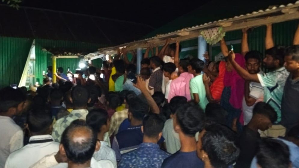 ‎নামাজরত বাবাকে কুপিয়ে হত্যার অভিযোগ ছেলের বিরুদ্ধে