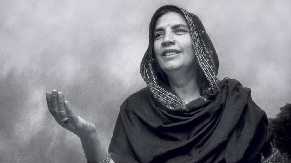 ‘লাম্বি জুদাই’ খ্যাত রেশমাকে সম্মান জানালেন নেপালি গায়ক