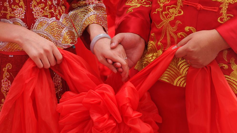 চীনে সাবেক প্রেমিকাকে টাকা ফেরত দিতে গণমাধ্যমের দ্বারস্থ হলেন তিনি