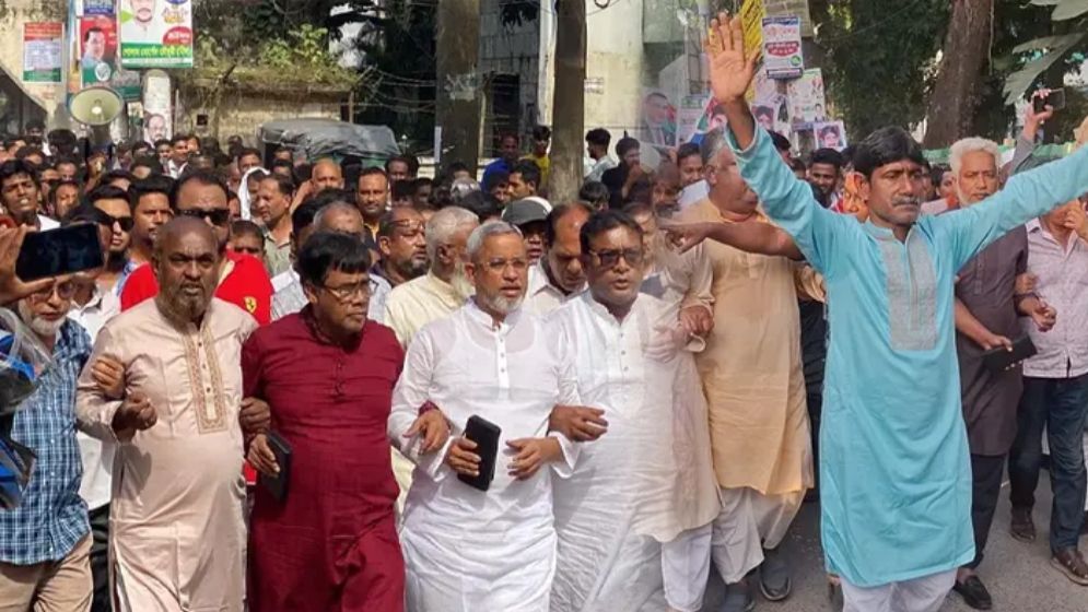 টাঙ্গাইলে মনোনয়নের দাবিতে টুকু-ফরহাদ সমর্থকদের মিছিল