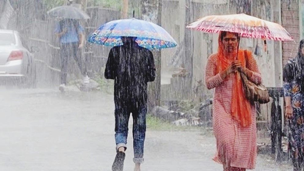 তিন বিভাগে বজ্রবৃষ্টির আভাস