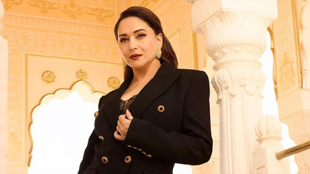 সমালোচনার মুখে মাধুরী দীক্ষিত