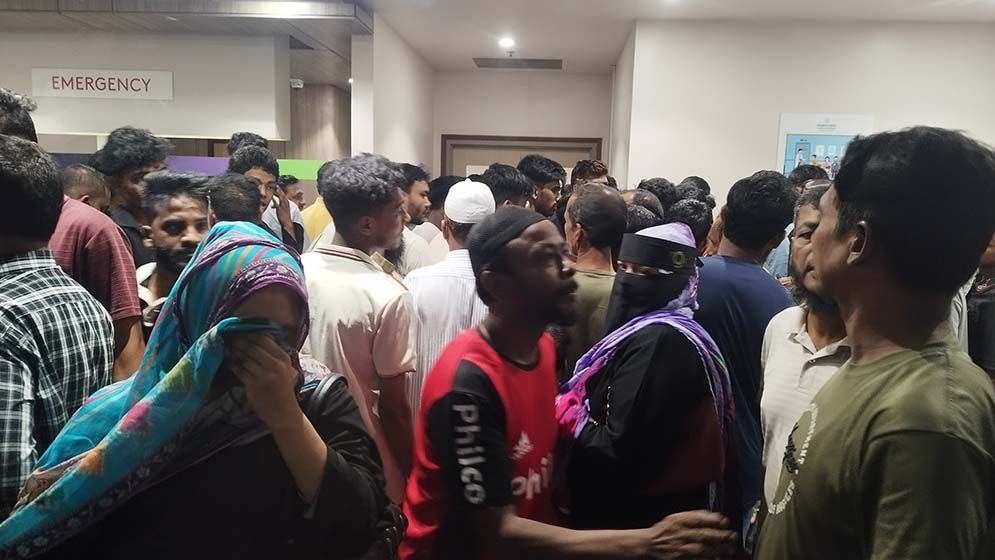 চট্টগ্রামে গণসংযোগে গুলিবর্ষণে বিএনপি প্রার্থী গুলিবিদ্ধ, নিহত ১