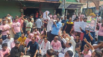 বিএনপি নেতার মনোনয়ন স্থগিতে উত্তাল শিবচর, অবরোধের হুঁশিয়ারি