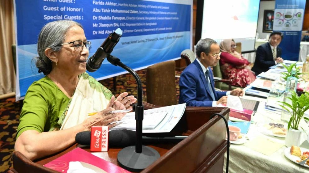 দেশীয় গরুর জাত সংরক্ষণের মাধ্যমে উৎপাদনশীলতা বাড়ানোর আহ্বান উপদেষ্টার