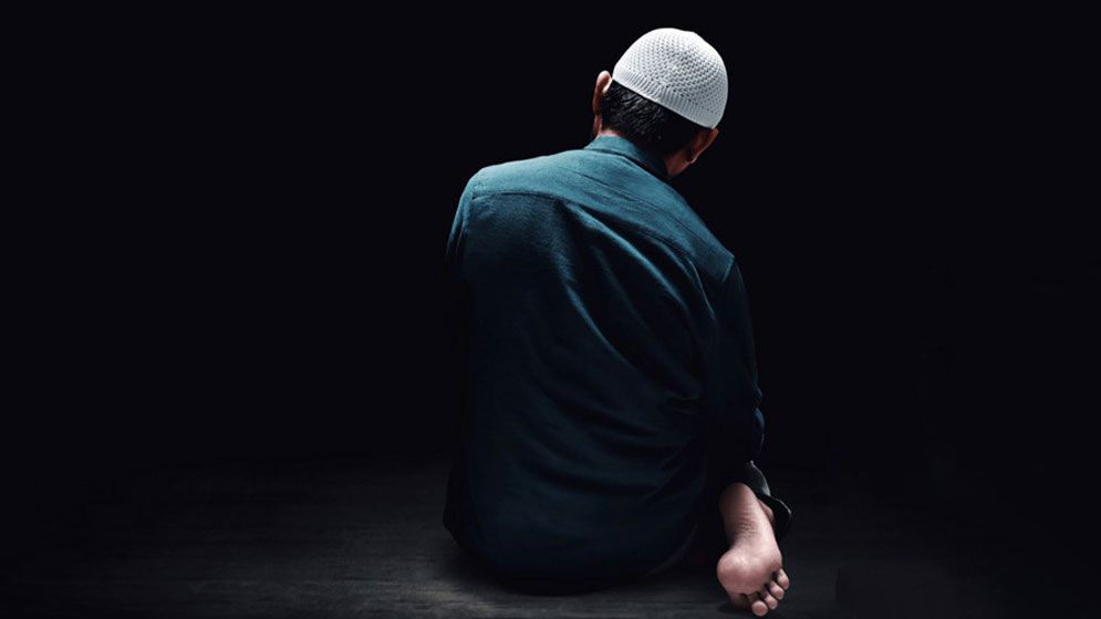 মুমিন জীবনকে আলোকিত করে যে নামাজ