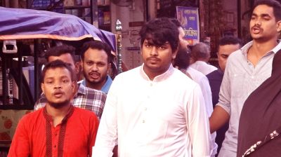 নির্বাচনি প্রচারে উপদেষ্টা আসিফের সাবেক এপিএস