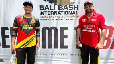 আন্তর্জাতিক ক্রিকেটে ইতিহাস গড়লেন বাবা-ছেলে