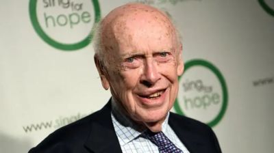 যে কারণে নোবেলজয়ী ওয়াটসন পদকের স্বর্ণের অংশ বিক্রি করেছিলেন