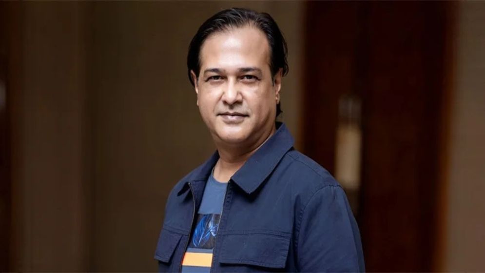 ‘ফুটবলারদের ব্যবহার খুব খারাপ, তারা মারপিট করে’