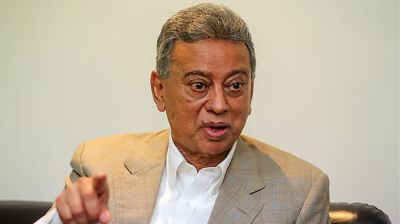 দেশের মানুষের সব সিদ্ধান্ত এখন স্থগিত: আমির খসরু