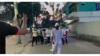 কাফনের কাপড় জড়িয়ে নিষিদ্ধ ছাত্রলীগের ঝটিকা মিছিল