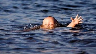 লালমোহনে পানিতে ডুবে ৩ শিশুর মৃত্যু