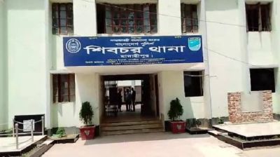 ঘুমন্ত বাবাকে কুপিয়ে হত্যা ছেলের