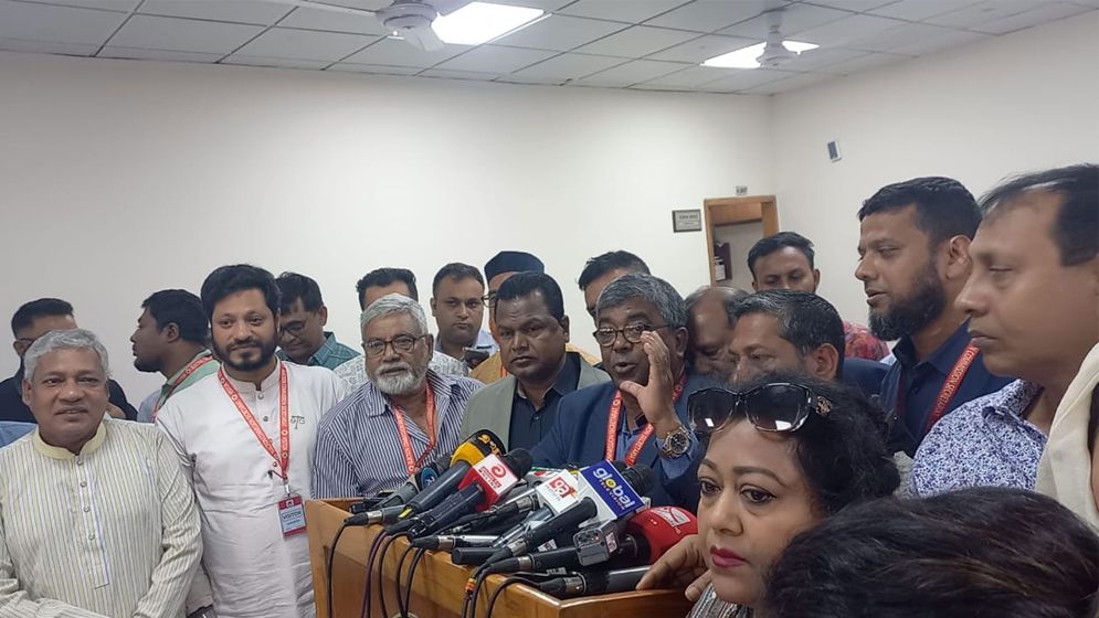 একই দাবি নিয়ে ইসিতে বিএনপি-জামায়াতের প্রতিনিধিদল