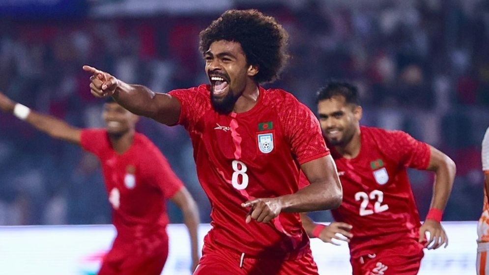 বাংলাদেশের হয়ে খেলার কারণ জানালেন হামজা চৌধুরী