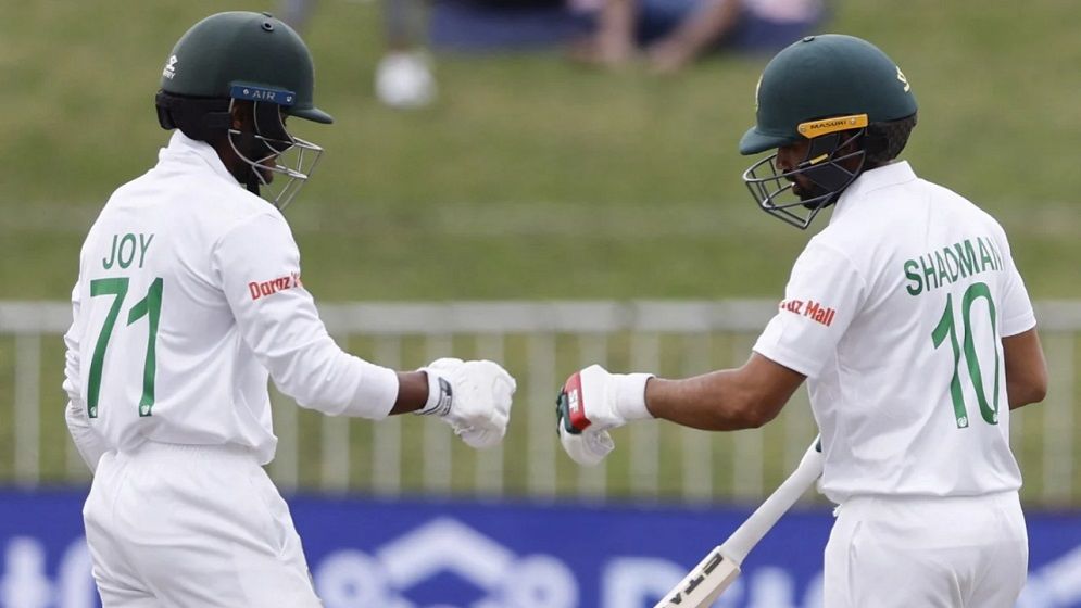 দুই ফিফটিতে শতরান ছাড়িয়ে লাঞ্চে বাংলাদেশ