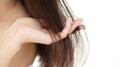 শীতকালে চুল ওঠা ও ভেঙে যাওয়া প্রতিরোধ করবেন যেভাবে