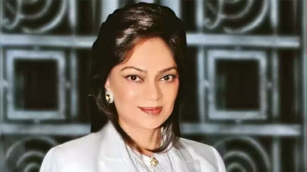 রহস্যময় অভিনেত্রী সিমি গারেওয়াল এখনো একা