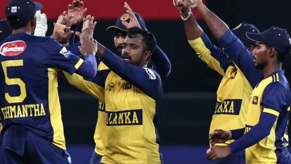 সফরের মাঝপথে পাকিস্তান ছাড়তে চান শ্রীলঙ্কার আট ক্রিকেটার