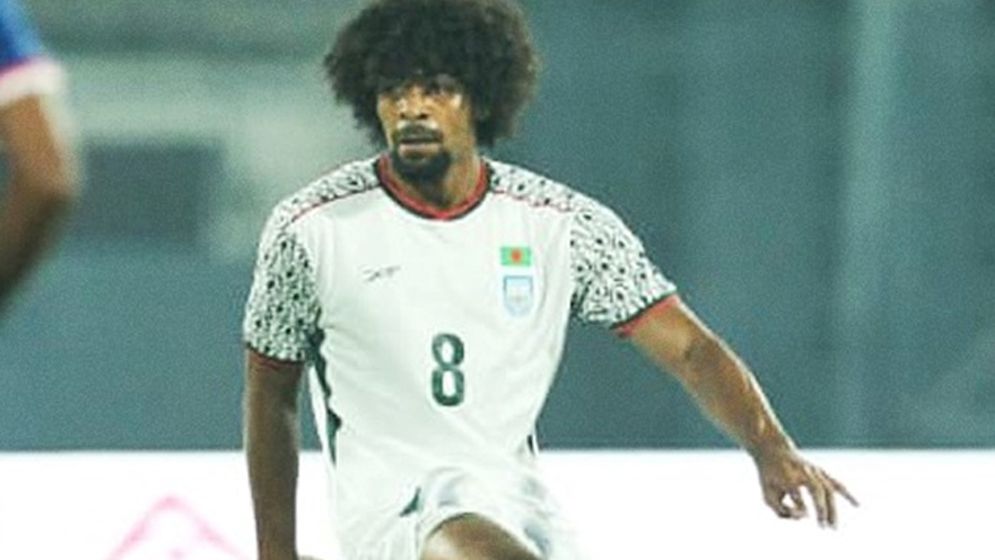 হামজার জোড়া গোলে লিড পেল বাংলাদেশ