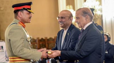 বিতর্কিত বিল পাস, সেনাপ্রধান পাবেন বাড়তি ক্ষমতা