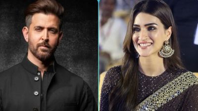 মাঝরাতে কৃতিকে কেন ফোন করেছিলেন হৃতিক?