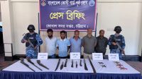 বাঁশখালীতে আগ্নেয়াস্ত্রসহ গ্রেফতার ৫