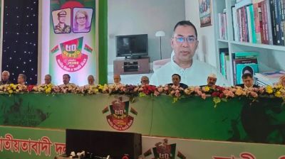 হুমকি না দিয়ে নির্বাচনে জনগণের মুখোমুখি হোন