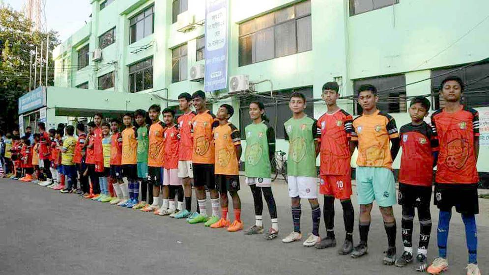আসিফ আকবরের বক্তব্য প্রত্যাহার দাবি চট্টগ্রাম ফুটবল খেলোয়াড় সমিতির
