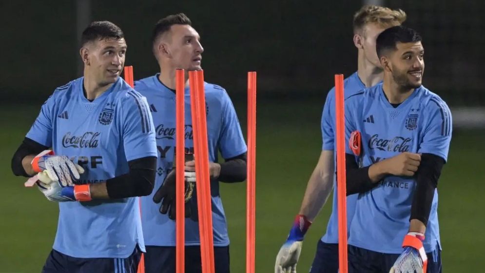 ভয়াবহ আগুনে পুড়ল বিশ্বকাপজয়ী আর্জেন্টাইন গোলরক্ষকের বাড়ি