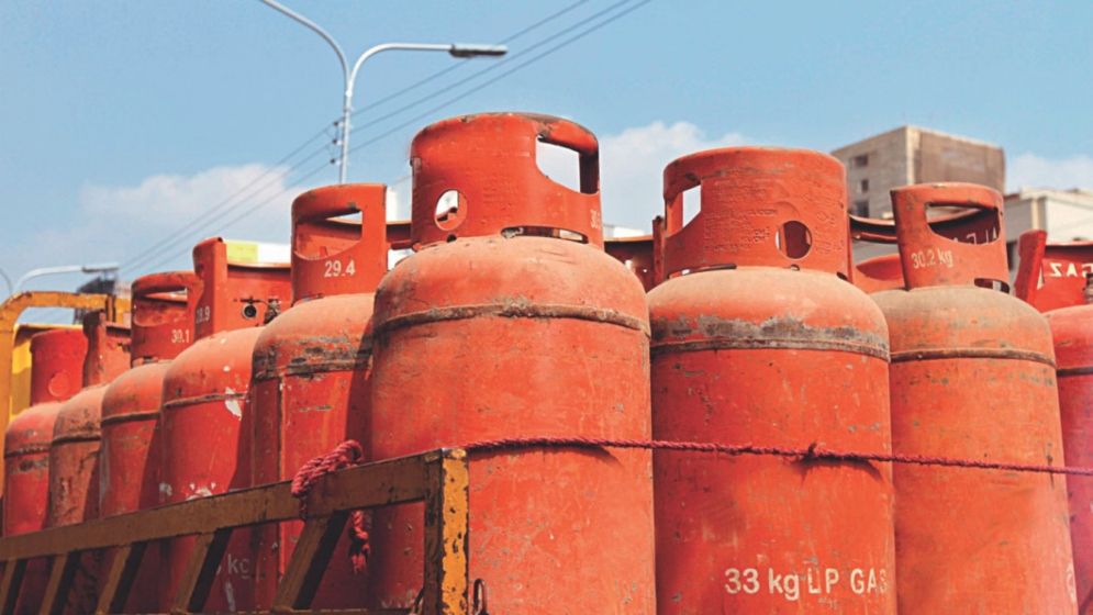সরকারি এলপিজির দাম বাড়ছে কিনা, জানাল বিইআরসি