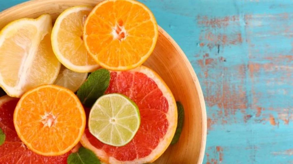 শীতকালে ত্বকের উজ্জ্বলতায় খান ভিটামিন সি