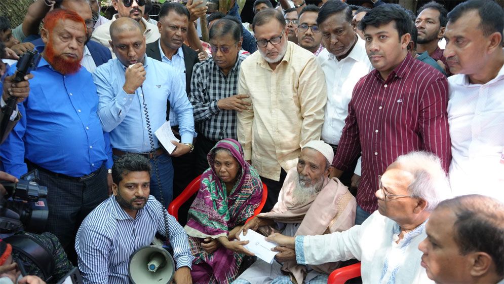 সেই গণি জমাদ্দার দম্পতির পাশে দাঁড়ালেন তারেক রহমান