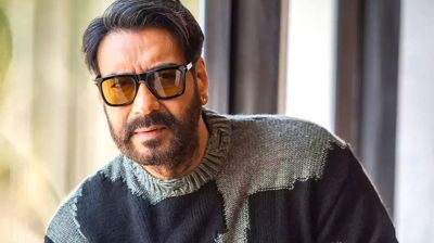 বিমান থেকে ঝাঁপ দিয়ে খুলল না প্যারাশুট, ভয়ংকর অভিজ্ঞতা অজয়ের