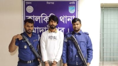 কালকিনিতে নিষিদ্ধ ছাত্রলীগ নেতা গ্রেফতার