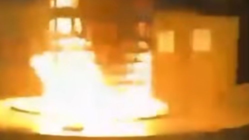 ফেনীতে জুলাই স্মৃতিস্তম্ভে আগুন দিয়েছে দুর্বৃত্তরা