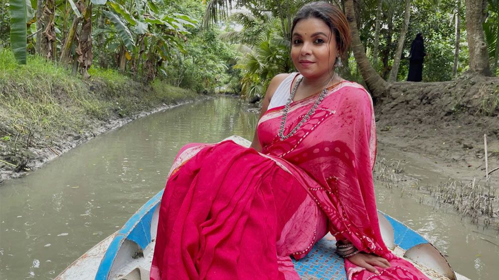 অভিনেত্রী শাওনকে ‘ভারতীয় গুপ্তচর’ অ্যাখ্যা, দ্রুত গ্রেফতার দাবি