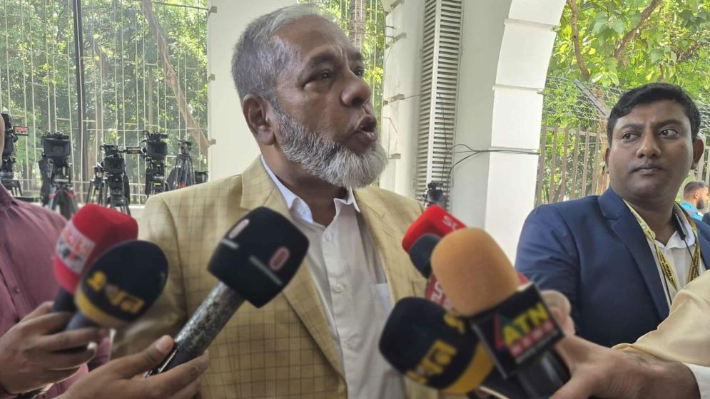 ‘বিচার স্বচ্ছ হয়েছে, শেখ হাসিনা খালাস পেলে খুশি হতাম’