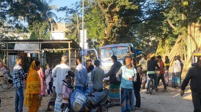 গরুবাহী ট্রাক ছিনতাই, দায় এড়াতে দুই থানায় ধাক্কাধাক্কি