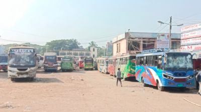 বরিশালে দ্বিতীয় দিনের মতো বন্ধ বাস চলাচল