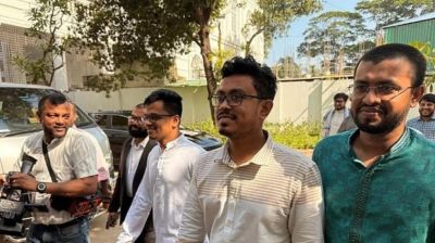 হাসিনাকে দ্রুত দেশে ফিরিয়ে রায় কার্যকরের দাবি ডাকসু ভিপির