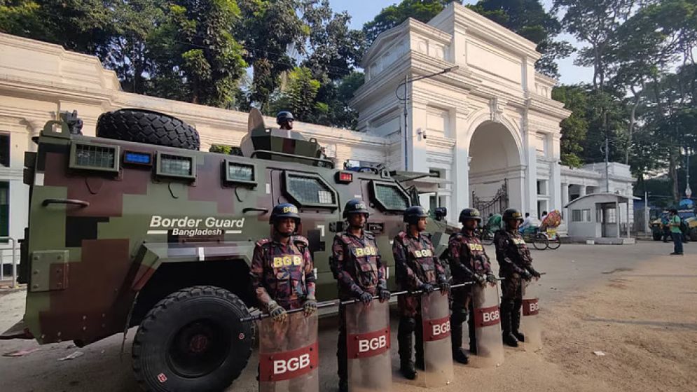 ট্রাইব্যুনাল এলাকায় বিশেষ নিরাপত্তা