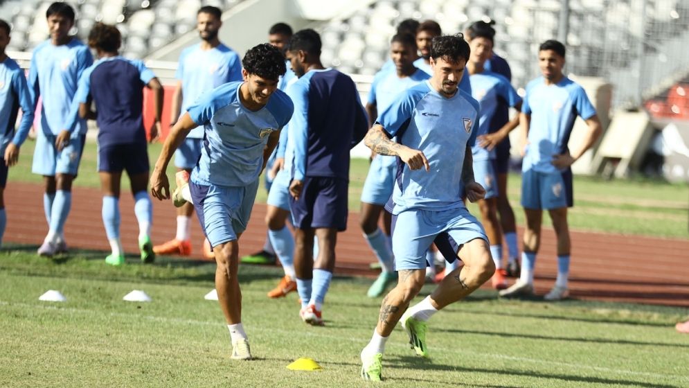 ফিফার অনুমতি না নিয়ে বিদেশিকে ঢাকায় এনে বিপদে ভারত