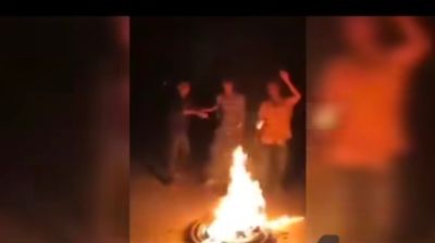 মহাসড়কে টায়ার জ্বালিয়ে নিষিদ্ধ ছাত্রলীগের বিক্ষোভ