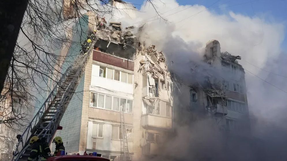 ইউক্রেনে ৪৭০ ড্রোন ও ৪৮ মিসাইল হামলা, নিহত ১৯